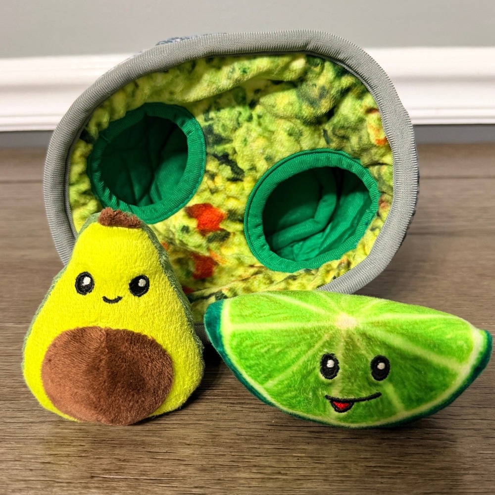 ZippyPaws Zippy Burrow Guacamole Bowl‎ Avocado and Lime Squeaky Plush Toy Set